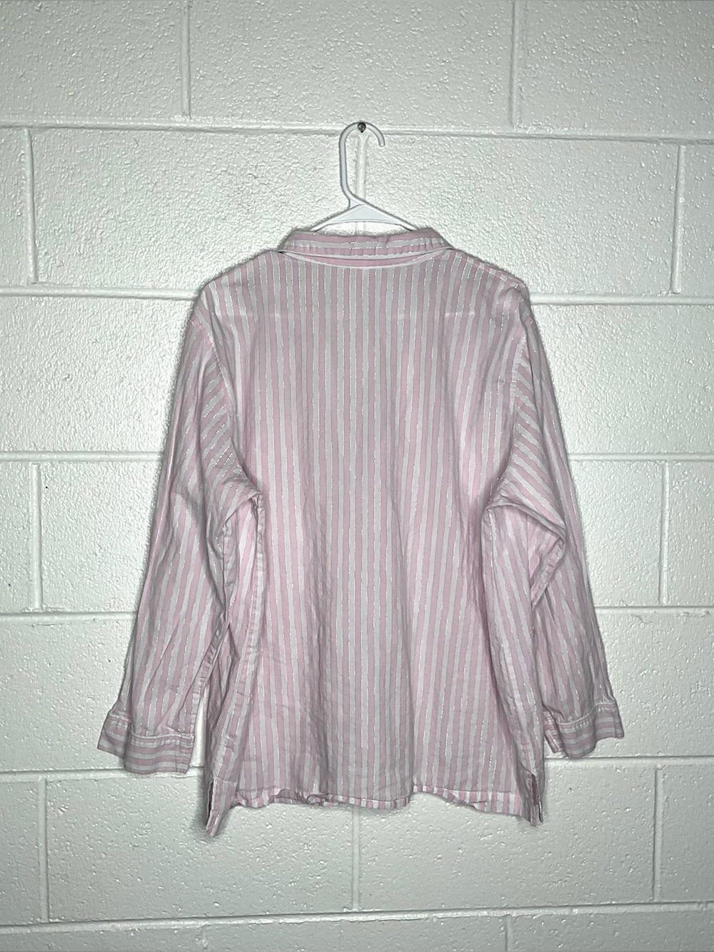 < Victoria’s Secret Pink/White Striped Classic Pajama Top > - Picture 4 of 4